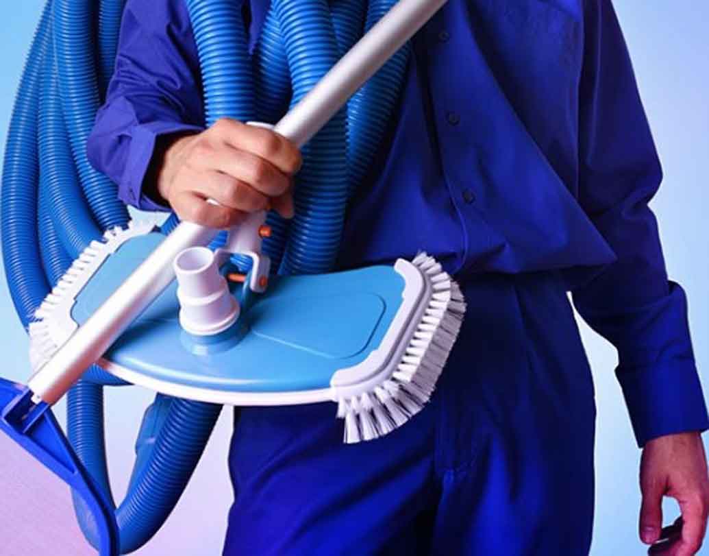 সাফাইকর্মী:
এই ধরনের চাকরিতেও দ্রুত একঘেয়েমি চলে আসে। যাঁরা সেই একঘেয়েমি থেকে বেরতে পারেননা, অবসাদ তাঁদেরই বেশি গ্রাস করে।