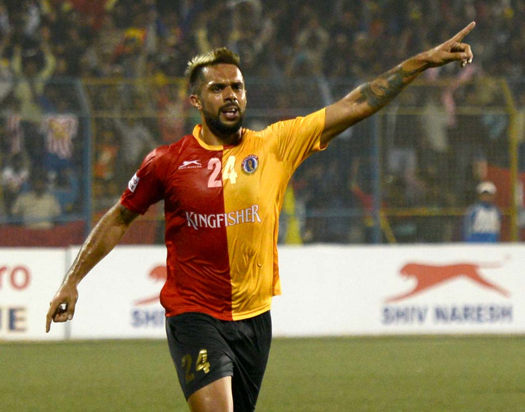 রবিন সিংহ: ভারতীয় দলের নিয়মিত সদস্য রবিন সিংহ এই মরসুমে এটিকেতে। ইস্টবেঙ্গল এবং জাতীয় দলকে বহু ম্যাচে জয় এনে দিয়েছেন বাঁ পায়ের জারিজুরিতে। রবি কিনের অনুপস্থিতিতে এটিকের অন্যতম ভরসা এই পঞ্জাবি স্ট্রাইকার।