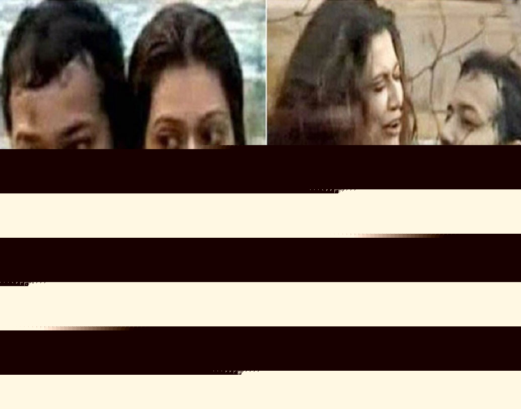 পায়েল রোহতগি:
‘বিগ বস’-এর সুইমিং পুলে অ্যাকোয়া রঙের ফ্লোরাল প্রিন্টেড বিকিনিতে তৎকালীন বয়ফ্রেন্ড রাহুল মহাজনের সঙ্গে ঘনিষ্ঠ হতে দেখা গিয়েছিল পায়েলকেও। সেটা ছিল ‘বিগ বস’-এর দ্বিতীয় সিজন।