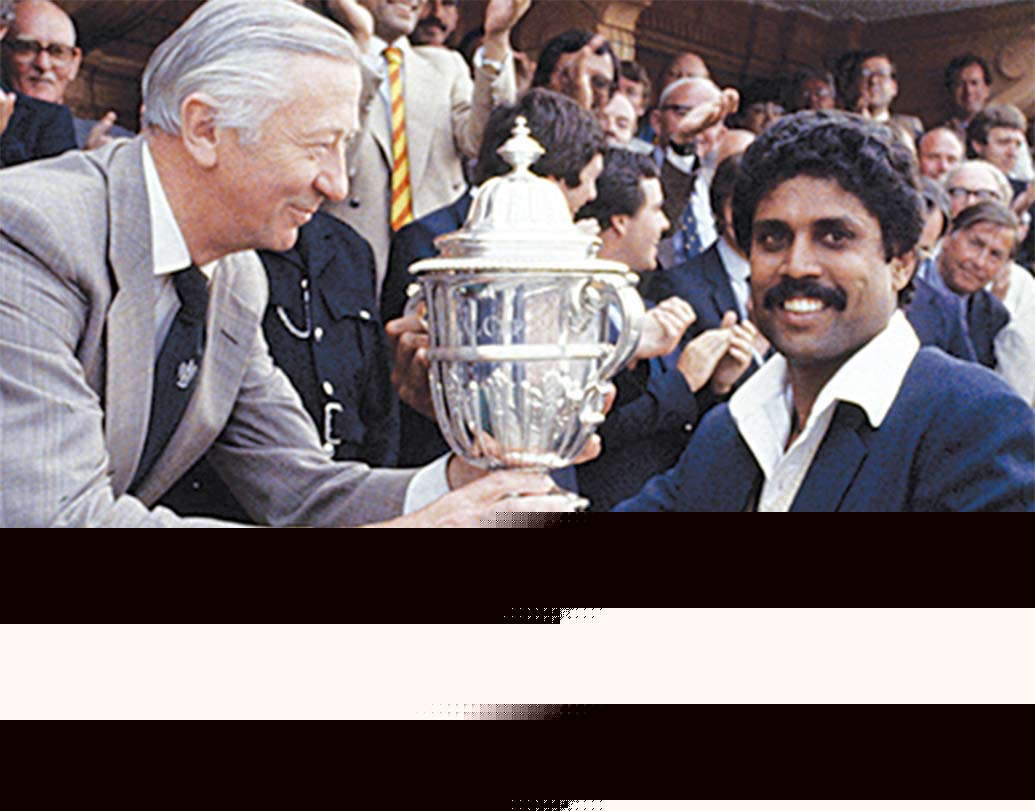 কলেজে ভর্তি হয়েছিলেন বটে। তবে ক্রিকেটের নেশায় মাঝপথেই তা ছেড়ে বেরিয়ে আসেন। তাতে অবশ্য কপিল দেব নিখাঞ্জের স্বপ্নপূরণে বাধা হয়ে দাঁড়ায়নি। ১৯৮৩-তে লর্ডসের ব্যালকনিতে দেশের হয়ে প্রথম বার বিশ্বকাপের ট্রফি হাতে তুলে নিয়েছিলেন কপিলই।