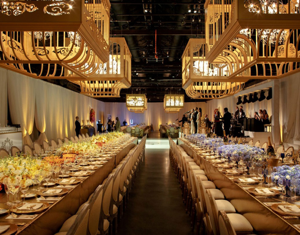 প্রত্যাশিতভাবেই বিয়ের কার্ড থেকে খানাপিনা সবেতেই ছিল এলাহি আয়োজন।