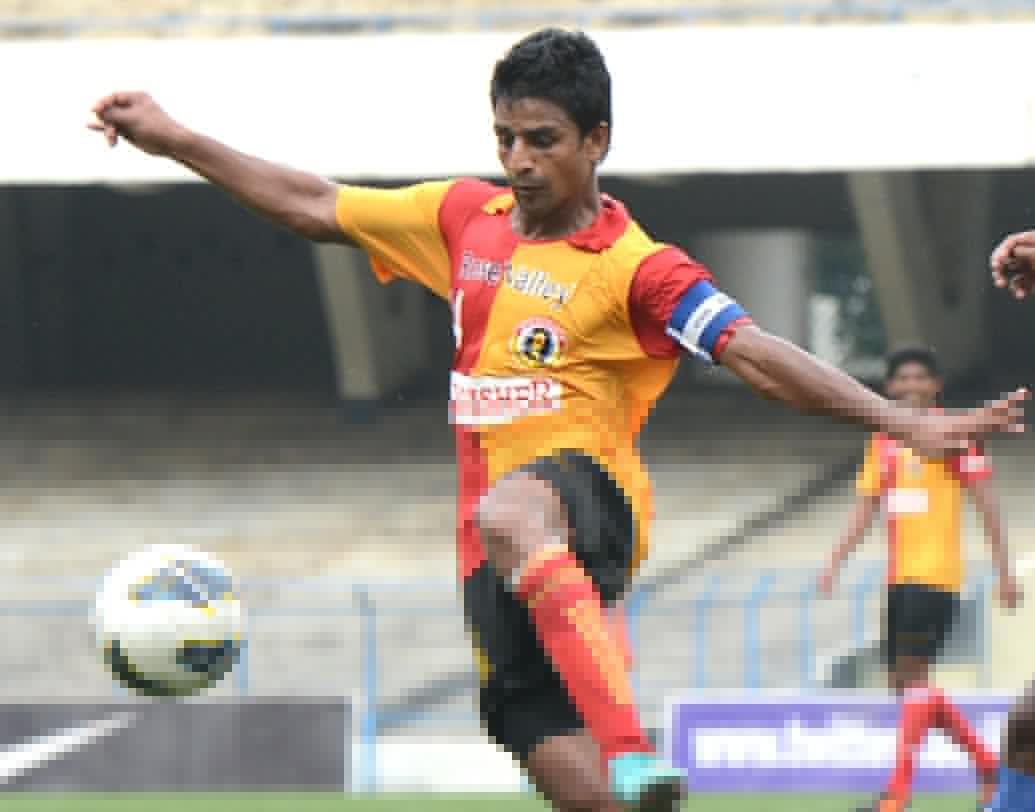 মেহতাব হোসেন: ভারতীয় ফুটবলের অন্যতম আইকন মেহতাব হোসেন। জাতীয় দলকে বিদায় জানালেও মেহতাবের জনপ্রিয়তা এবং কার্যকারিতা এখনও একই রকম। জামশেদপুর এফসি-র সাফল্যের অন্যতম কারণ হতেই পারেন মেহতাব।