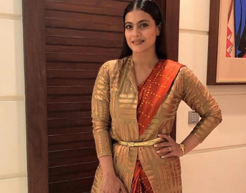 কয়েকদিনের মধ্যেই ফ্যাশনে চলে আসবে সোয়েটার-টুপি-জ্যাকেট-স্কার্ফ। মেয়েরা শীতকালে শাড়ি পরেও যে ‘হট’ থাকতে পারেন তারই টিপস দিলেন কাজল-করিনা-সোনমরা। এক ঝলকে দেখে নিন তাঁদের স্টাইল স্টেটমেন্ট।