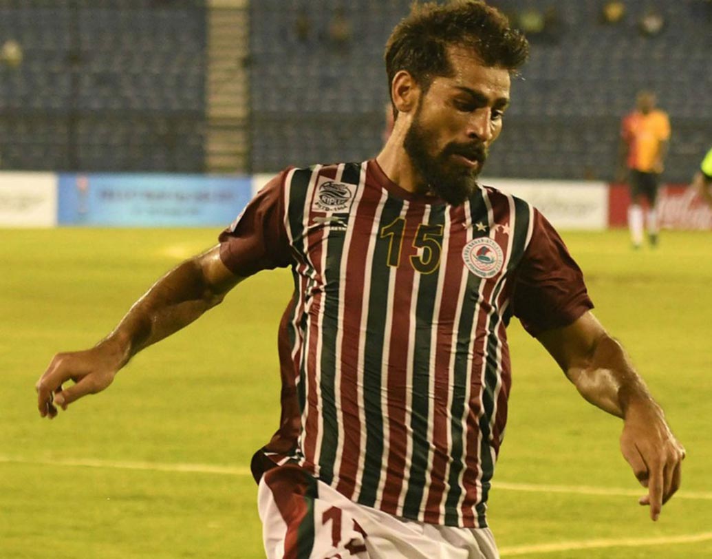 বলবন্ত সিংহ: দেশের অন্যতম সেরা স্ট্রাইকার বলবন্ত। মোহনবাগান এবং ভারতের জার্সি গায়ে বেশ কিছু নজরকাড়া গোল আছে এই ভারতীয় স্ট্রাইকারের। এই ম্যাচে মুম্বইয়ের অ্যাটাকিং লাইনের ভরসা হয়ে উঠতেই পারেন এই পঞ্জাব তনয়।