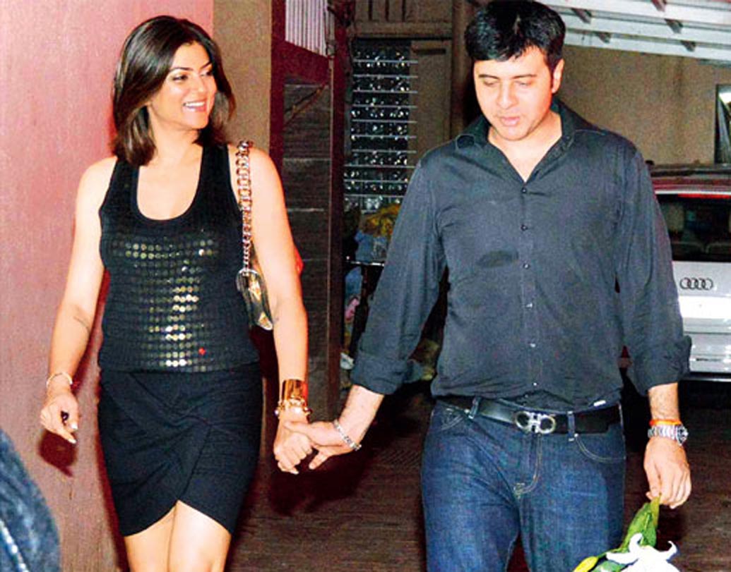 ঋত্বিক ভাসিন: মুম্বইয়ের বেশ কয়েকটি নাইট ক্লাবের মালিক ঋত্বিক ভাসিনের সঙ্গে দু’বছরের সম্পর্ক ছিল প্রাক্তন বিশ্বসুন্দরীর৷ সম্প্রতি সেই সম্পর্কে ইতি পড়েছে। এই নিয়ে দশম বার প্রেম ভাঙল সুস্মিতার।