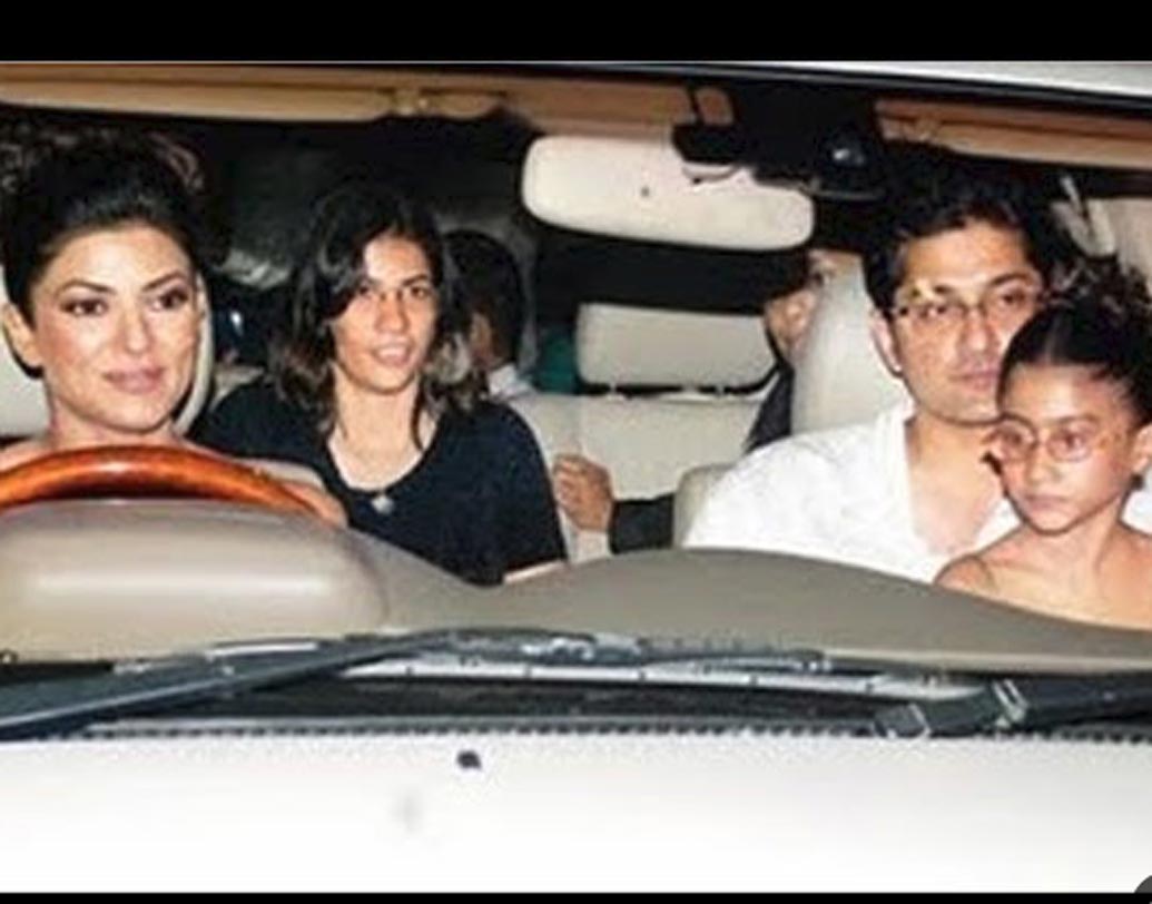 মানব মেনন: অ্যাড ছবি নির্মাতা মানব মেননের সঙ্গে সম্পর্ক নিয়ে নাকি খুবই সিরিয়াস ছিলেন সুস্মিতা। এক বছর ডেটও করেছিলেন তাঁরা। বি-টাউনে জোর গুজব ছিল, তাঁরা নাকি বিয়ে করতে চলেছেন। কিন্তু পরে সেই সম্পর্ক থেকে বেরিয়ে আসেন সুস্মিতা।