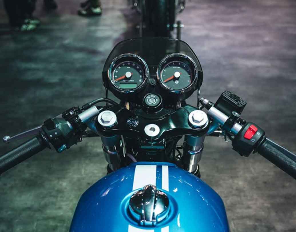 দাম এখন চূড়ান্ত না হলেও সম্ভবত ইন্টারসেপ্টরের দাম হতে পারে ৩ লক্ষ টাকা এবং কন্টিনেন্টাল জিটি ৬৫০-এর দাম হতে পারে সাড়ে ৩ লক্ষ টাকা।