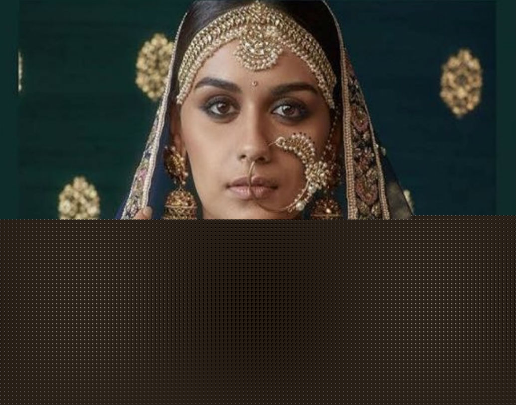 মানুষী পাচ্ছেন বিশ্বের সেরা জুয়েলারি ব্র্যান্ডের অলঙ্কার।