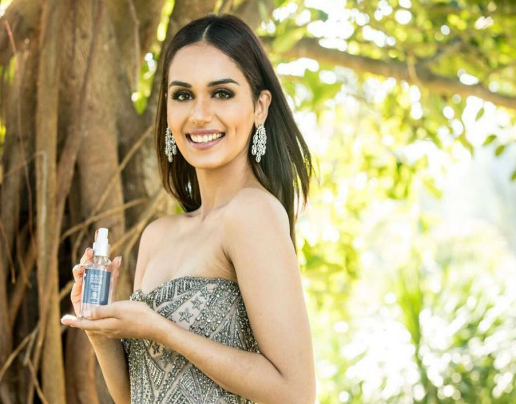 যে কসমেটিক ব্র্যান্ড বিশ্বসুন্দরী ২০১৭ প্রতিযোগিতার স্পনসর, তাদের তরফে গোটা এক বছর ধরে প্রসাধন সামগ্রীও পাবেন তিনি।