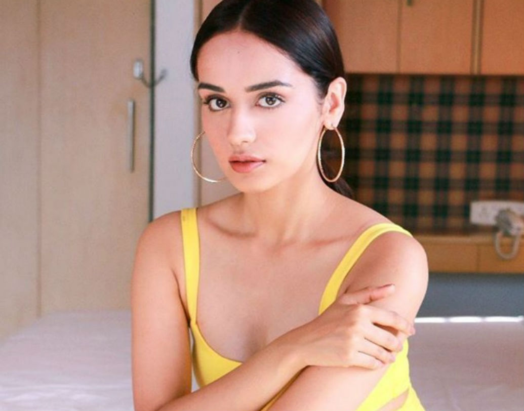 শোনা যাচ্ছে মানুষী ছিল্লর এই খেতাব জয়ের জন্য কুড়ি হাজার মার্কিন ডলার পাচ্ছেন। তবে এই পুরস্কার অঙ্কটি নিয়ে বিতর্ক রয়েছে।