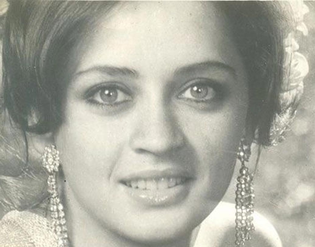 নাফিসা আলি: মডেলিং থেকে সাঁতার, অভিনয়, রাজনীতি সব কিছুইতেই সাফল্যের ছাপ রেখেছেন নাফিসা আলি। ১৯৭৬ সালে মিস ইন্টারন্যাশনাল প্যাজেন্টে দ্বিতীয় রানার আপ হন নাফিসা।