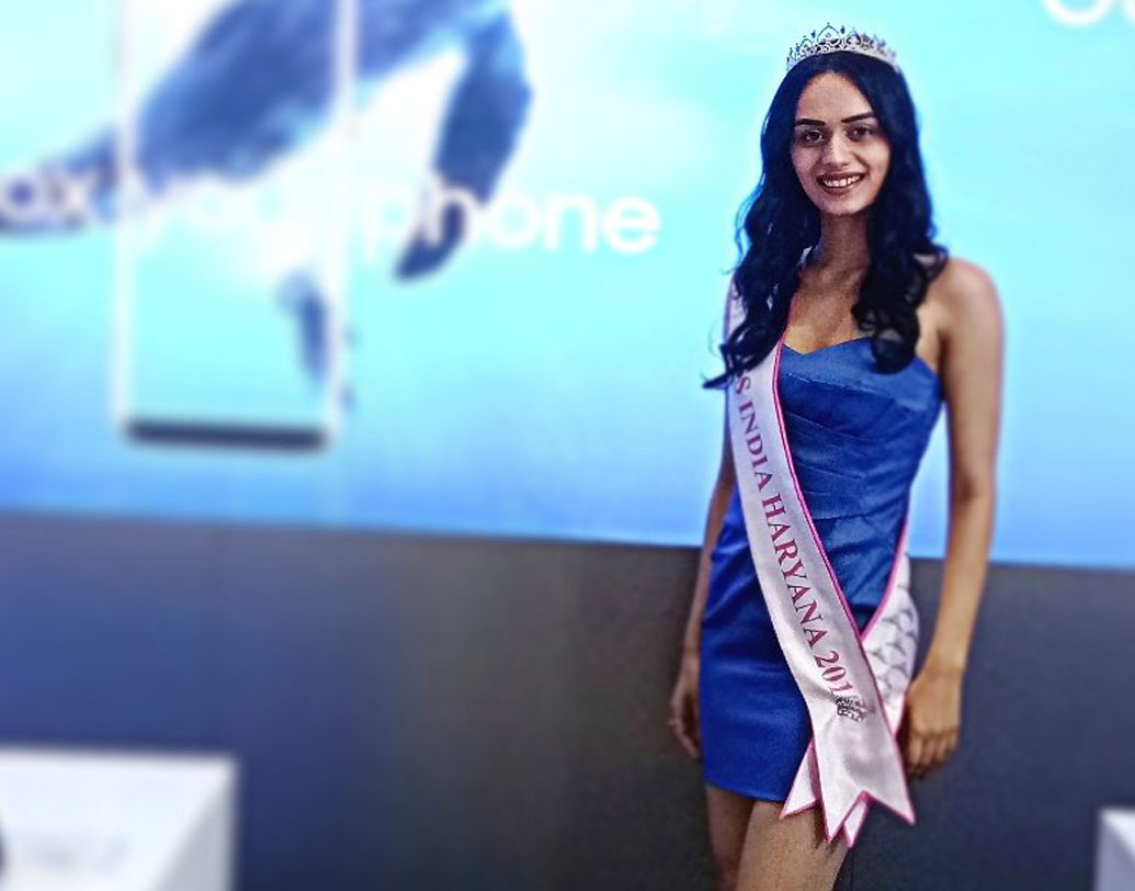 মিস ইন্ডিয়া হরিয়ানার খেতাব জিতে মানুষী সরাসরি সুযোগ পান মিস ইন্ডিয়ার ফাইনালিস্ট হওয়ার। নিজের প্রদেশের প্রতিনিধিত্ব করতে নিজেকে উজাড় করে দেন মানুষী। তখন থেকেই বদলাতে শুরু করেন তিনি।