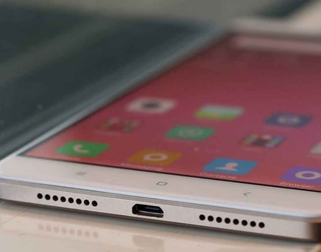 তবে ইচ্ছে করলে ঘরে বসেও জানতে পারবেন পুরনো ফোনটির আনুমানিক দাম। তার আগে শুধু মাত্র ডাউনলোড করতে হবে ‘ক্যাসিফি’ অ্যাপটি। শুধু দাম জানাই নয়, এই অ্যাপের মাধ্যমে বিক্রিও করতে পারবেন ফোনটি।