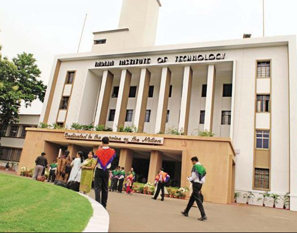 ব্রিকসের পাঁচটি দেশের মধ্যে ২৪ নম্বরে রয়েছে আইআইটি খড়্গপুর। ১৯৫১ সালে গড়ে ওঠা এই বিশ্ববিদ্যালয়টি দেশের সেরাদের তালিকায় রয়েছে ষষ্ঠ স্থানে।