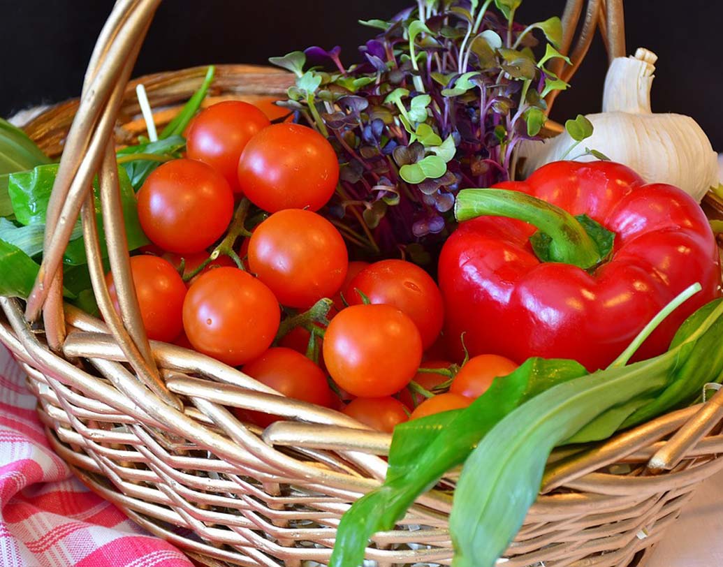 নোটবন্দির কারণে এ বছরের শুরুতে কৃষকরা সে ভাবে সব্জির দামও পাননি। তাই শীতের সব্জি চাষের ক্ষেত্রে হয়তো অনীহা দেখা দিয়েছে। এমনটাই জানাচ্ছে ‘দ্য ইন্ডিয়ান এক্সপ্রেস’-এর একটি রিপোর্ট।