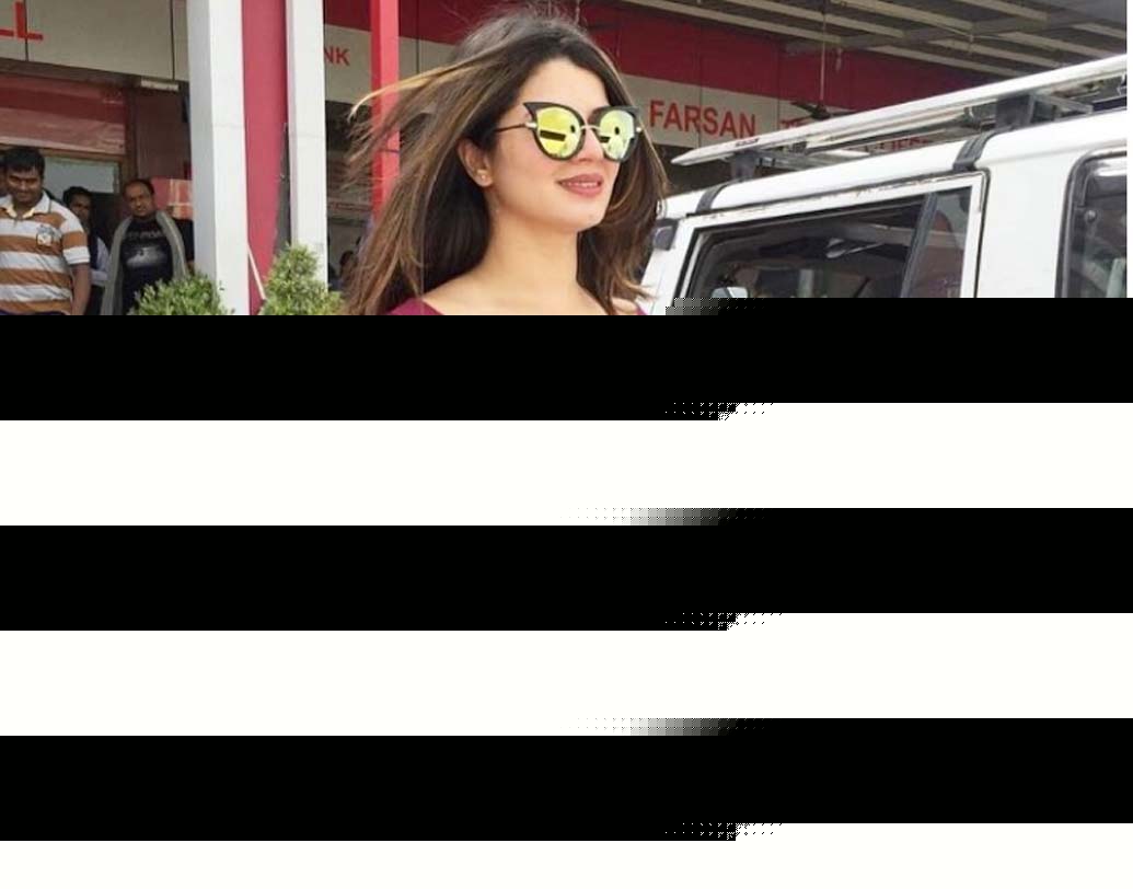 কায়নাত প্রয়াত অভিনেত্রী দিব্যা ভারতীর তুতো বোন।