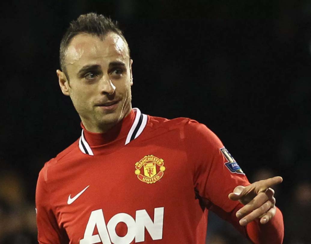 দিমিতের বার্বাতভ: কেরল ব্লাস্টার্সের অন্যতম ভরসা কিংবদন্তি এই বুলগেরিয়ার স্ট্রাইকার। টটেনহ্যাম হটস্পার, ম্যানচেস্টার ইউনাইটেড, ফুলহ্যামের মতো ক্লাবে চুটিয়ে খেলেছেন বার্বাতভ। জামশেদপুরের বিরুদ্ধে নজর থাকবে এই ফুটবলারের দিকে।