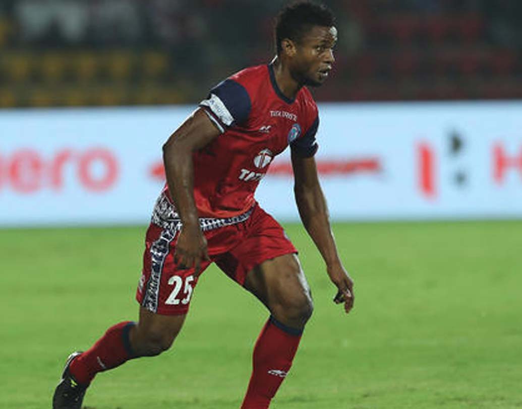 ইজু আজুকা: কেরলের বিরদ্ধে জামশেদপুরের অন্যতম ভরসা আজুতা। ইয়ান হিউম-বার্বাতভদের বিরুদ্ধে জয় পেতে নাইজেরিয়ার জাতীয় দলের এই ফুটবলারের উপর নির্ভর করতে হবে স্টিভ কপেলের দলকে।