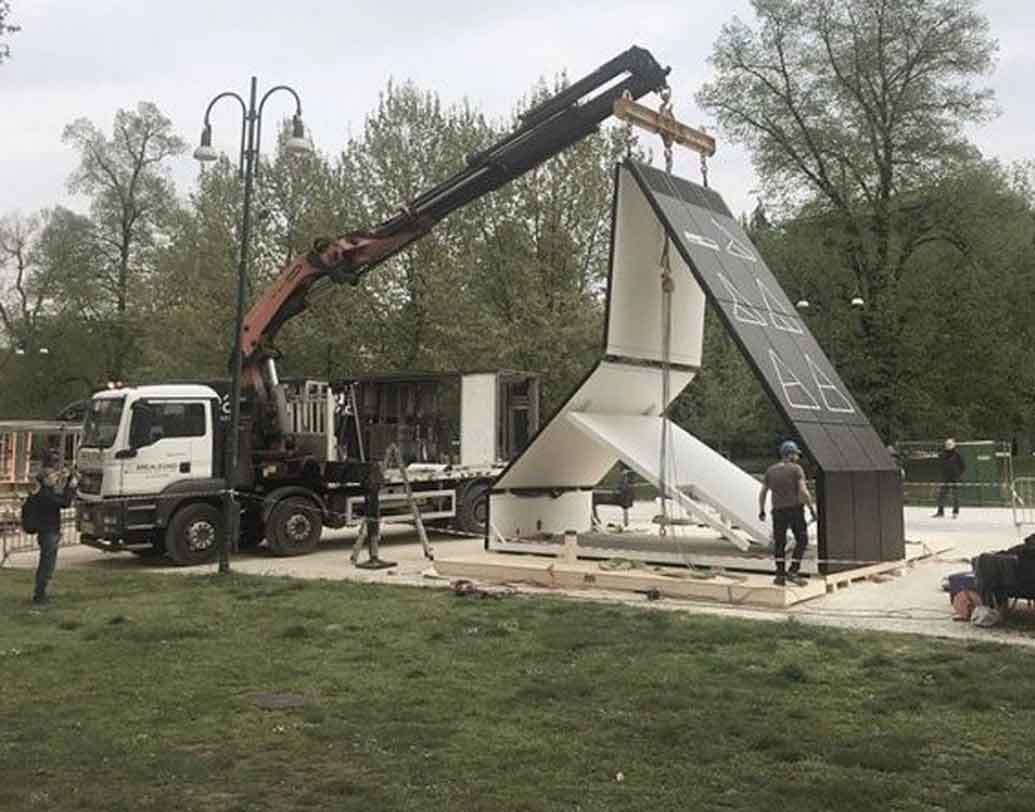 ইতালিয়ান স্থপতি, রেনাটো ভিদাল এই বাড়িটি ডিজাইন করেছেন।