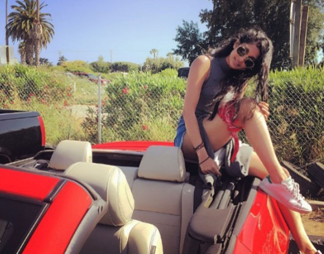 খেলতে ভালবাসেন ফুটবল। বেড়ানোও তাঁর নেশা।