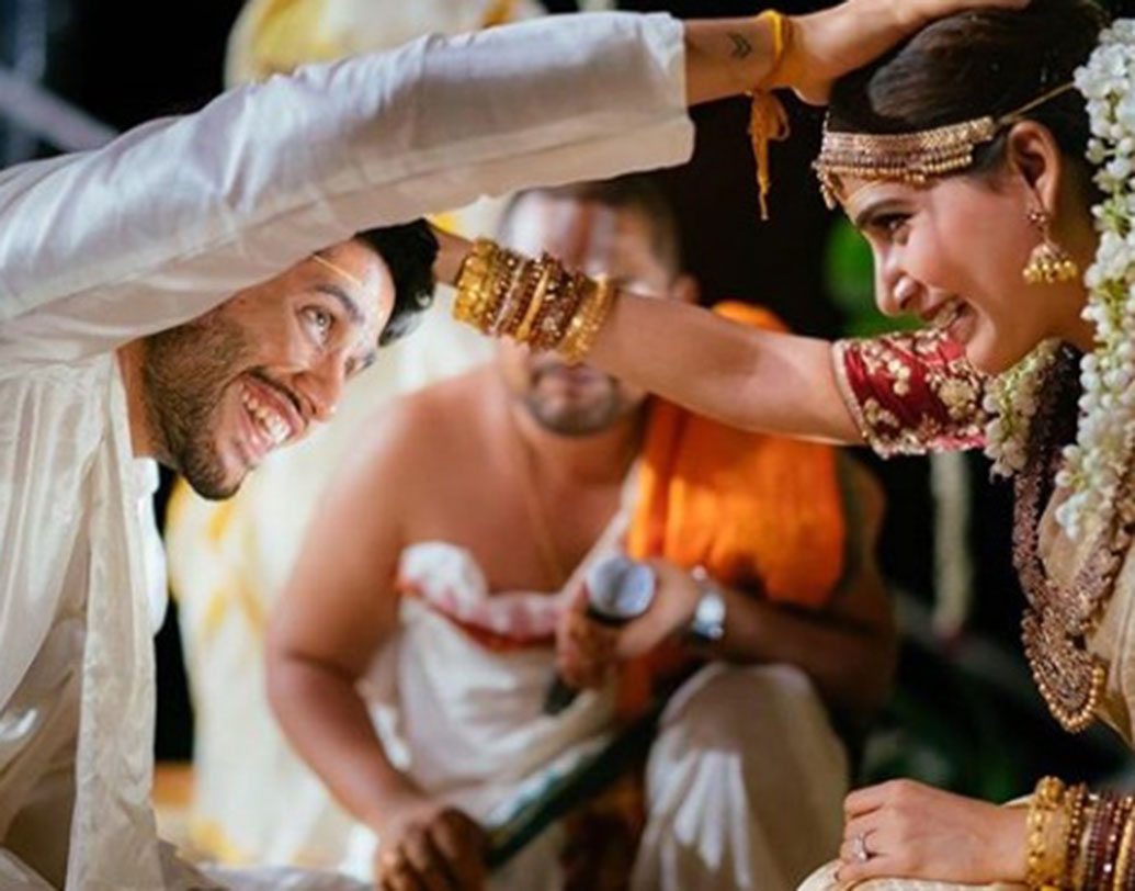 সেলিব্রিটি এই কাপলকে নিয়ে ভক্তদের উন্মাদনা সব সময়ই আকাশছোঁয়া। সদ্যই বিবাহ বন্ধনে আবদ্ধ হয়েছেন এই দম্পতি।