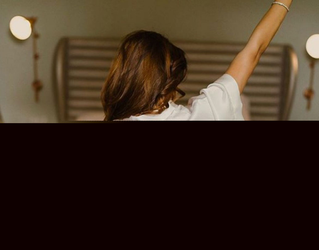 শোনা গিয়েছিল, ৪০ দিন ধরে নাকি গ্র্যান্ড হানিমুন করবেন লভ বার্ডস। জমিয়ে হানিমুন ডে’জ উপভোগ করলেও ৪০ দিনের হানিমুনের খবর নেহাতই গুজব বলেও সে সময় জানিয়েছিলেন দম্পতি।