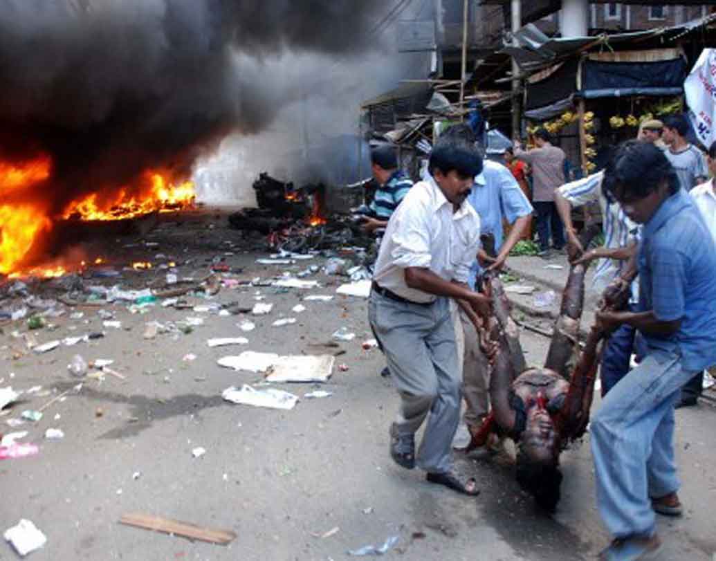 ২০০৮ অসম বিস্ফোরণ: ২০০৮ সালের ৩০ অক্টোবর। ১৮টি ধারাবাহিক বিস্ফোরণে কেঁপে ওঠে অসমের গুয়াহাটি, বরপেটা রোড, বনগাইগাঁও এবং কোকরাঝাড়। হামলার নিহত হন ৮১ জন। আহত কমপক্ষে ৪৭০। কোনও সন্ত্রাসবাদী সংগঠন হামলার দায় স্বীকার করেনি। তদন্তকারী আধিকারিকদের দাবি ছিল, হামলার মূল চক্রী ন্যাশনাল ডেমোক্রাটিক ফ্রন্ট (এনডিএফপি)।