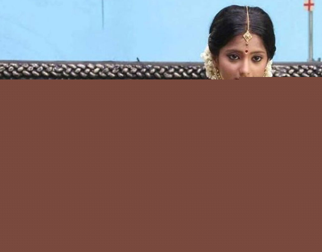 তবে দক্ষিণী ছবিতে এরমধ্যেই নায়িকা হিসাবে দেখা গিয়েছে তাঁকে। তেলুগু ছবি ‘আধরা পরি’ এবং তামিল ছবি ‘রুদ্রমাদেবী’তে অভিনয় করেছেন তিনি।