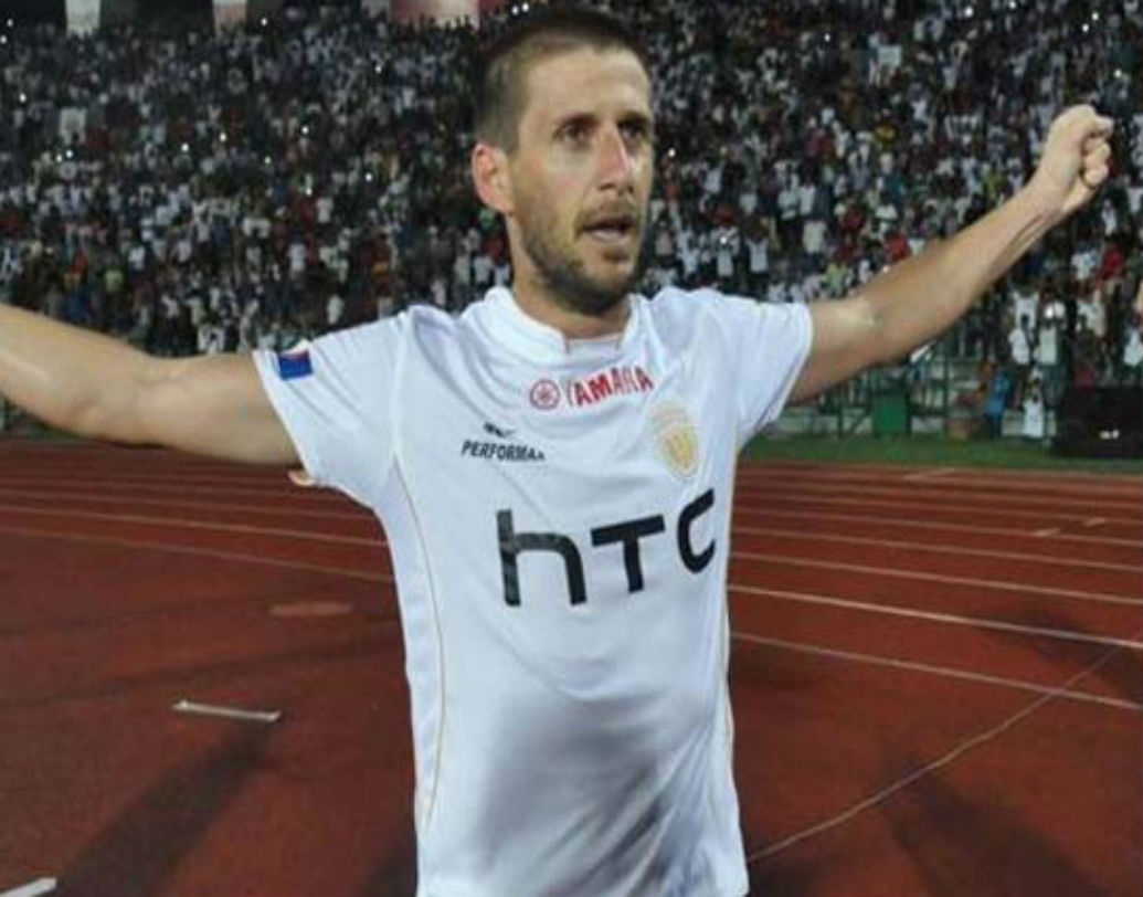 ইমিলিয়ানো আলফারো: পুণের আক্রমণের অন্যতম ভরসা আলফারো। এটিকের বিরুদ্ধে পুরো পয়েন্ট নিয়ে মাঠ ছাড়তে হলে নিজের সেরা খেলাটা খেলতেই হবে এই তারকা স্ট্রাইকারকে।