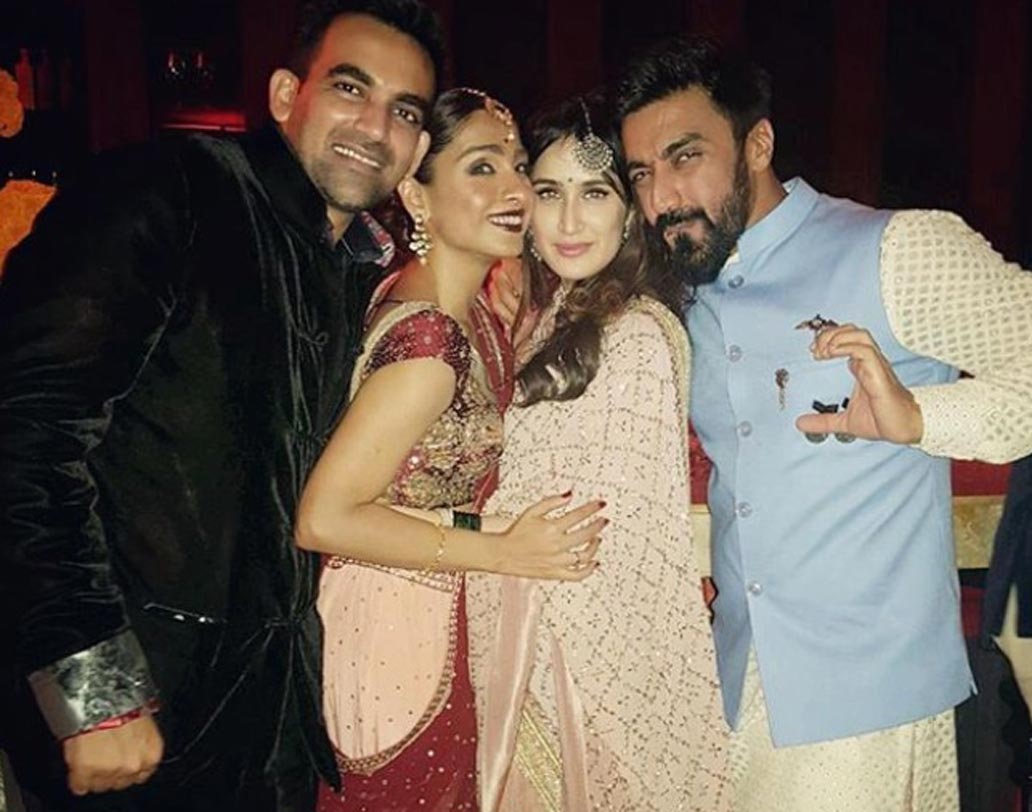 সাগরিকা ও জাহিরের বন্ধুরা ইনস্টাগ্রামে সেই পার্টির বিভিন্ন ছবি শেয়ার করেছেন।