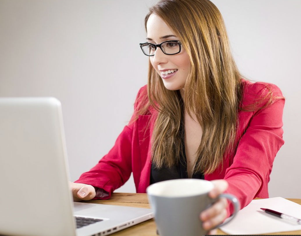 সময় বদলেছে। বদলে গিয়েছে মানুষের চিন্তাধারা। সেকেলে ধ্যান-ধারণা ভুলে হালফিলের বয়ফ্রেন্ডরা খোঁজেন আত্মনির্ভরশীল গার্লফ্রেন্ড। কেন না তাঁরা চান না গার্লফেন্ড তাঁকে অভিভাবক বলে ভুল করুক।