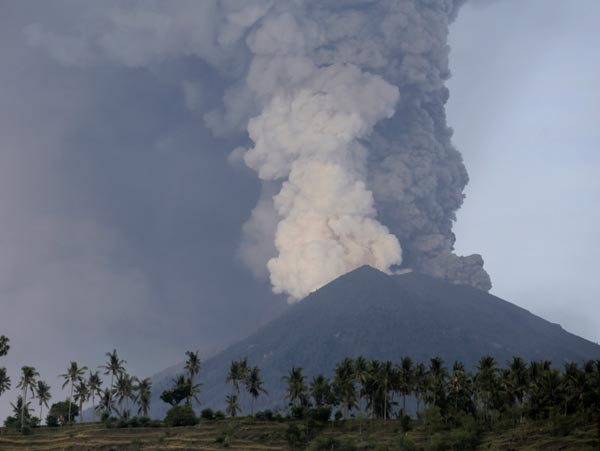 Volcanic Eruption In Bali: Indonesia Raises ‘Highest’ Alert dgtl