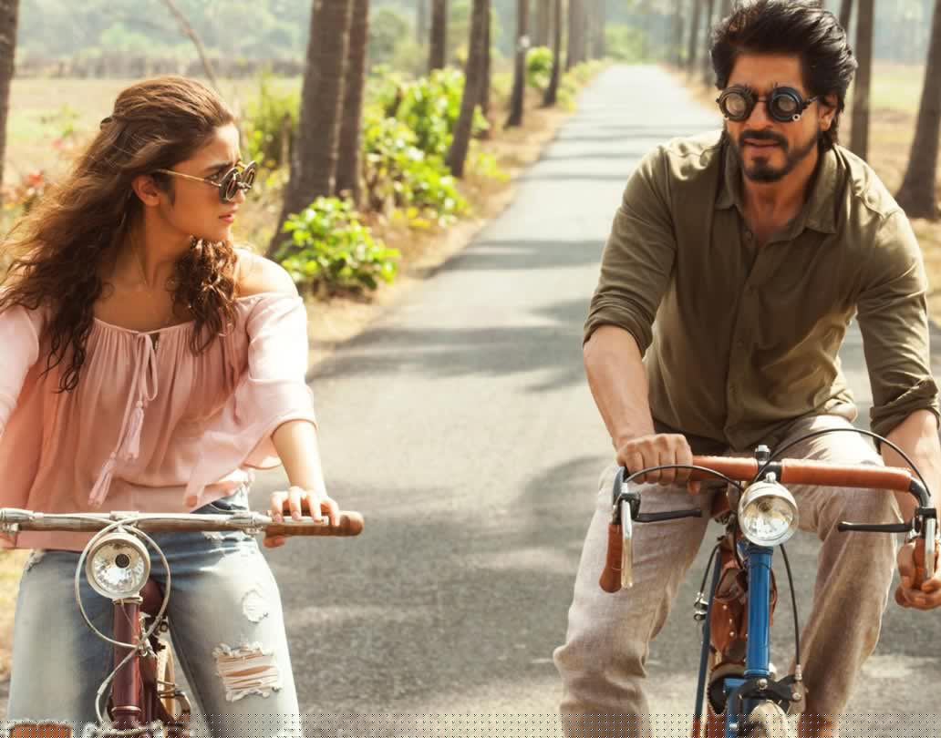 জীবনে উন্নতির জন্য, জোর করে কঠিন পথ বেছে নেওয়ার দরকার নেই। যে পথটায় হাঁটতে আপনি স্বচ্ছন্দ, সেই পথই বেছে নিন। সবার আগে নিজের ভাল ভাবে বাঁচতে পারাটা জরুরি।