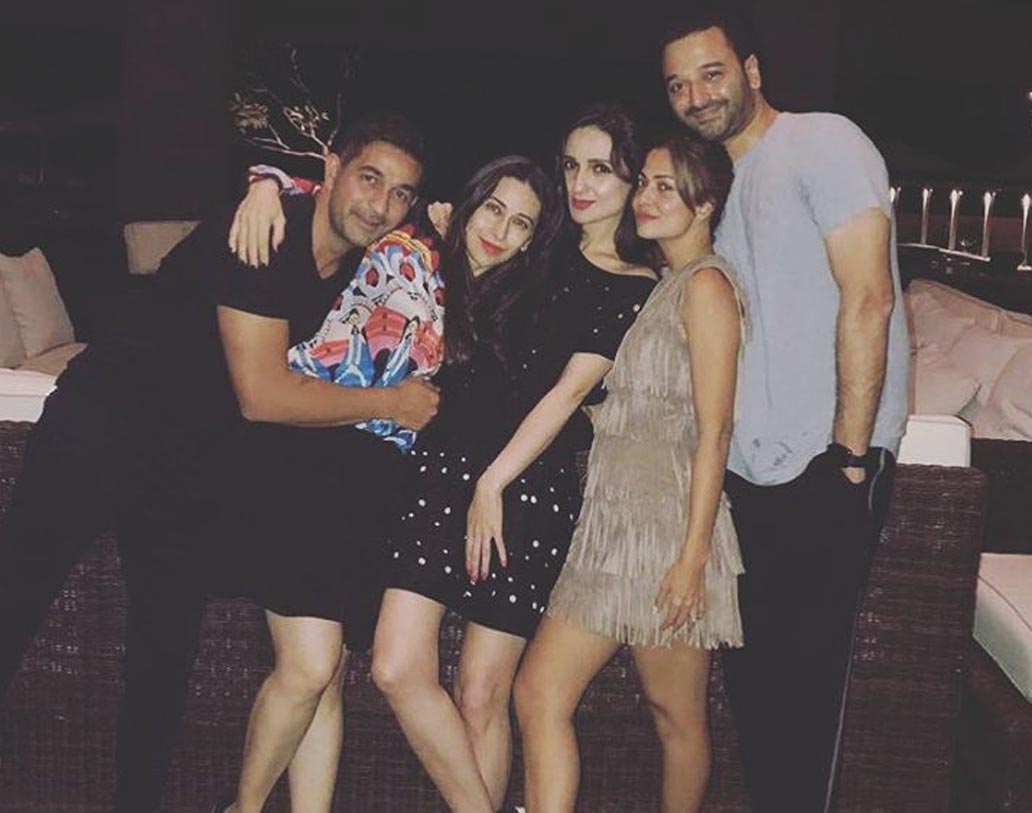 মুম্বই থেকে কিছুটা দূরে সমুদ্রশহর আলিবাগে গিয়েছিলেন মালাইকারা। সঙ্গী ছিলেন মালাইকার ঘনিষ্ঠ কয়েকজন বন্ধু এবং অবশ্যই বোন অমৃতা অরোরা।