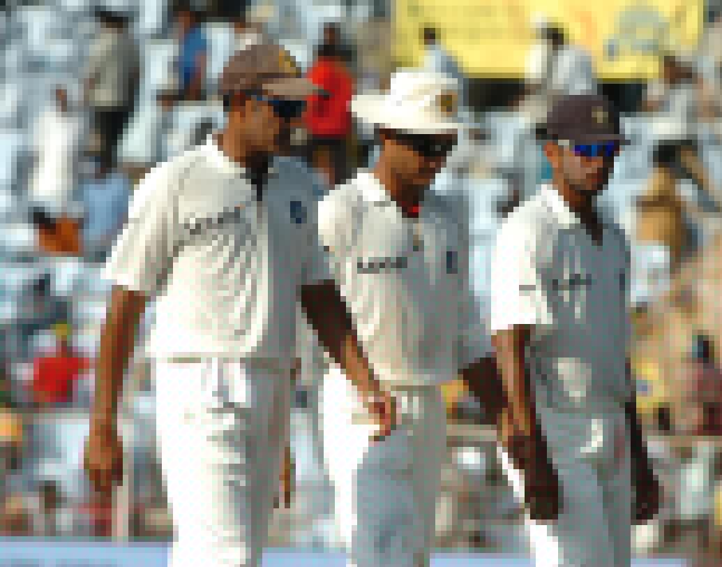 ভারত বনাম নিউজিল্যান্ড(২০ নভেম্বর ২০১০): নাগপুরের মাঠে নিউজিল্যান্ডকে ইনিংস এবং ১৯৮ রানে হারায় ভারত। এই ম্যাচে কিউইদের বিরুদ্ধে দুর্দান্ত পারফরম্যান্স ছিল রাহুল দ্রাবিড়ের। ম্যাচের সেরাও নির্বাচিত হয়েছিলেন তিনিই।