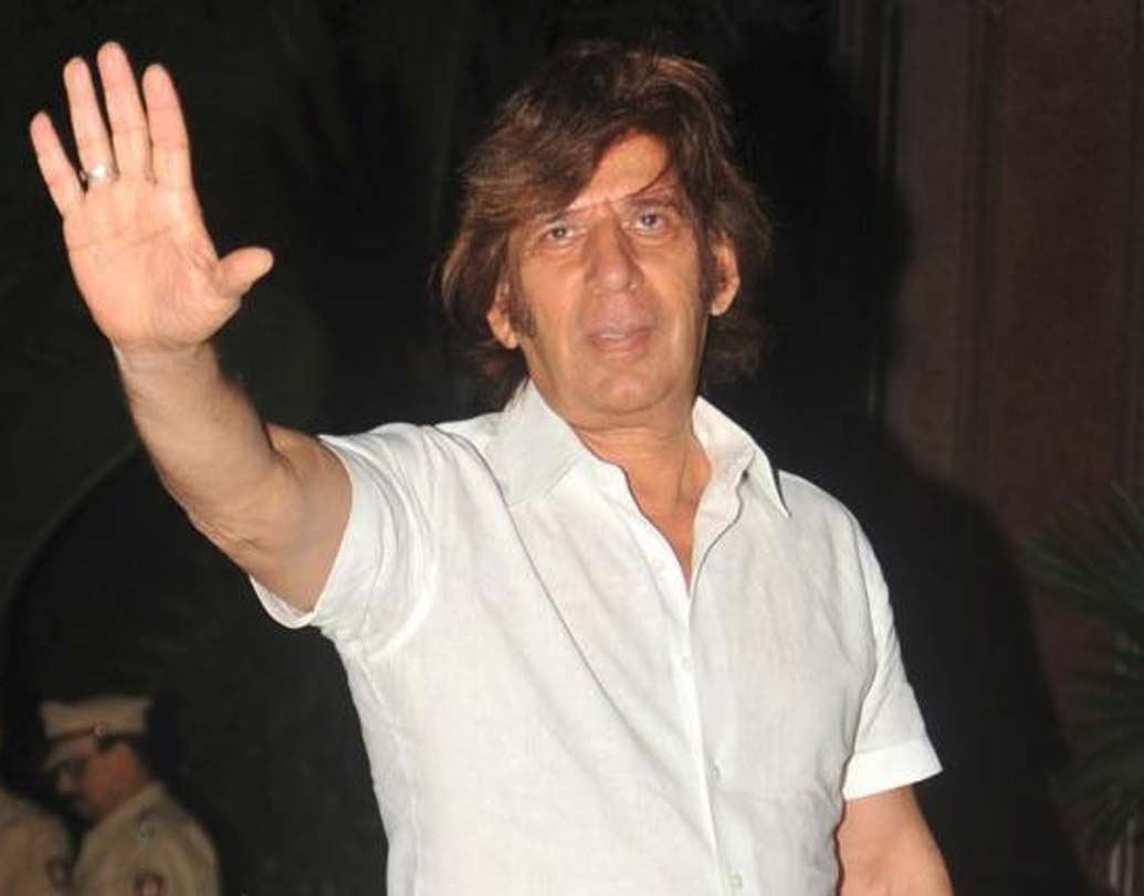 ‘বাদশা’ ছবিতে রজক খানের অভিনয় বোধ হয় সকলেরই মনে আছে। মূলত কমেডিয়ানের চরিত্রেই তাঁকে দেখা যেত। অভিনেতা হিসেবে তাঁর শেষ ছবি ‘সুলেমানি কিড়া’। তার পর আর তাঁকে দেখা যায়নি। গত বছর মারা যান এই অভিনেতা।