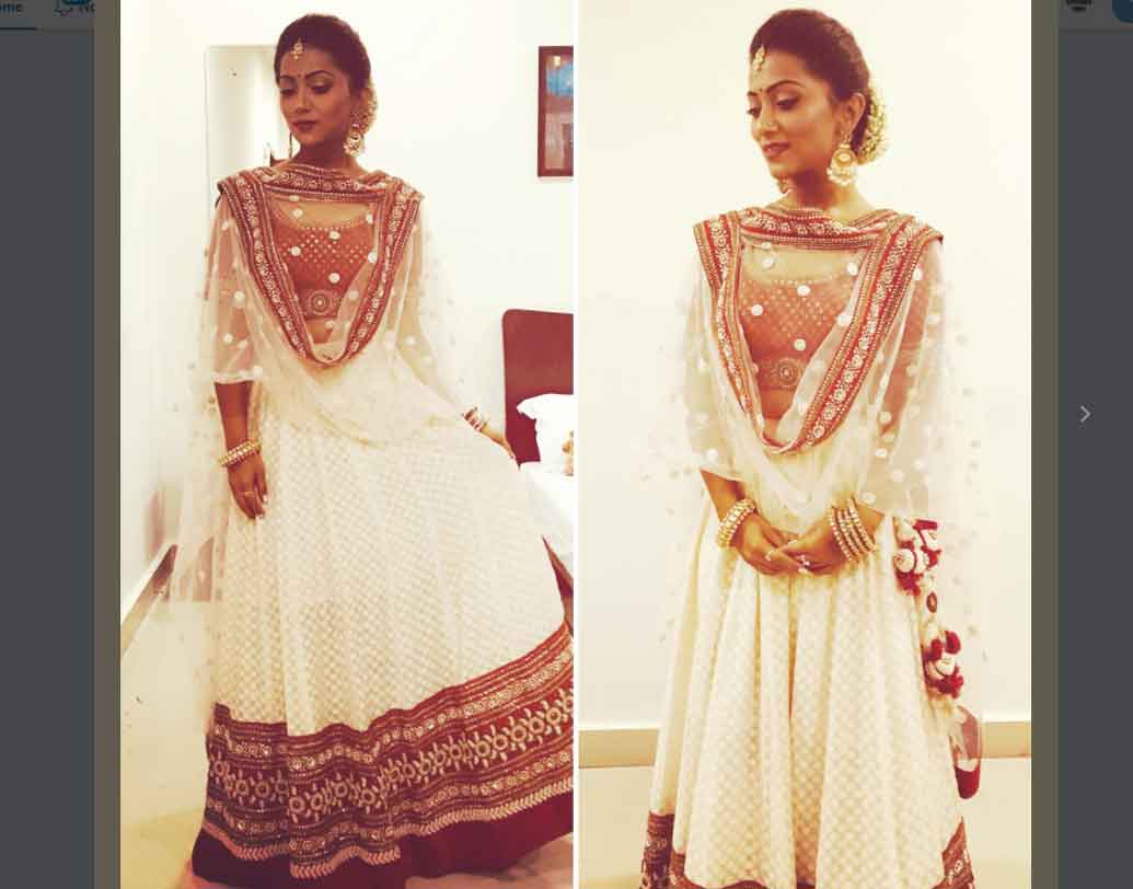 বন্ধুর বিয়েতে অনিন্দিতার সাজ। নিজেই টুইটারে শেয়ার করেছেন এই ছবি।