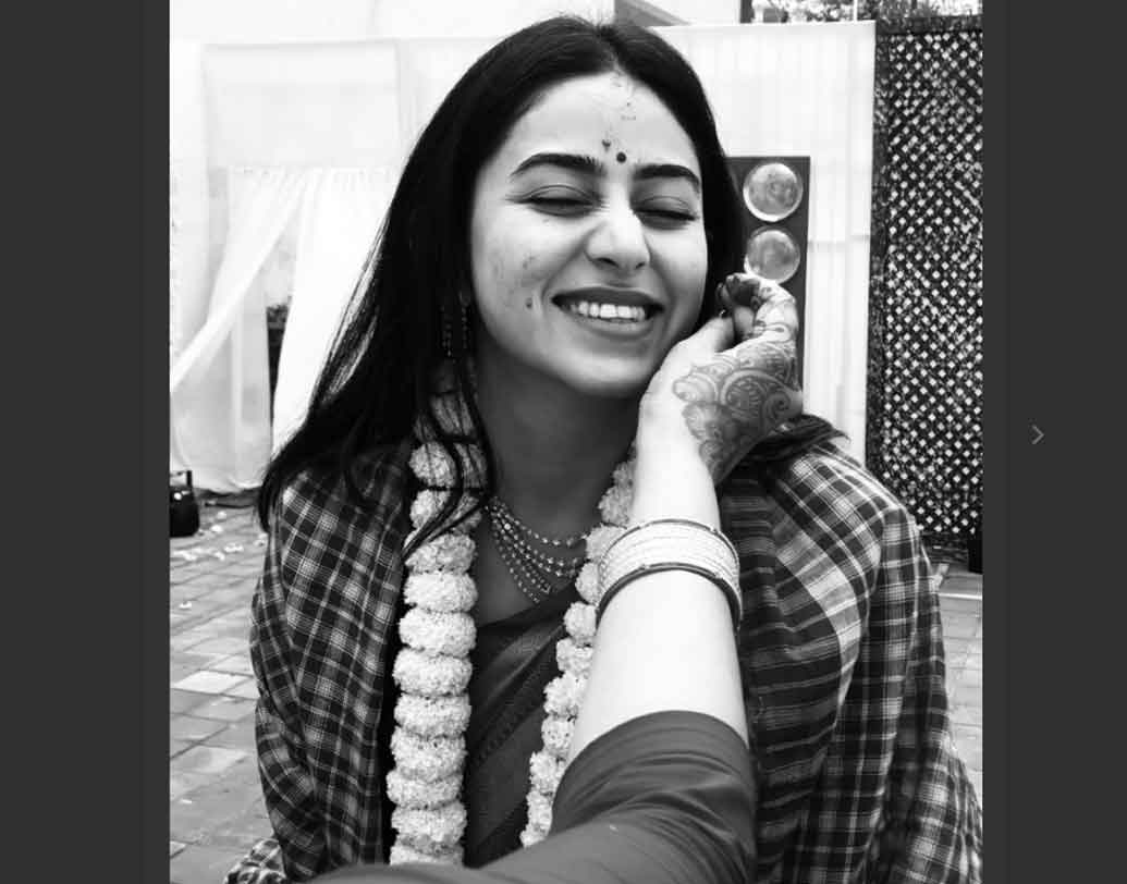 ঋদ্ধিমা তাঁর হবু বর গৌরবকে ‘বাম’ বলে ডাকেন। আর গৌরবের কাছে ঋদ্ধিমার আদরের নাম ‘বউ’।