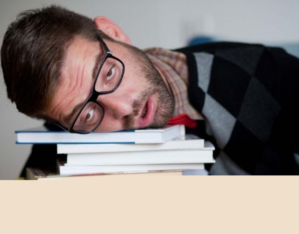 আপনি কি জীবনে অনেক উন্নতি করতে চান? অনেক স্বপ্ন আপনার দু’চোখে? তাহলে লক্ষ্যহীন এবং ছন্নছাড়া বন্ধু বা সহকর্মীদের এড়িয়ে চলুন। আপনার চলার পথে এরাই কিন্তু মূল বাধা।