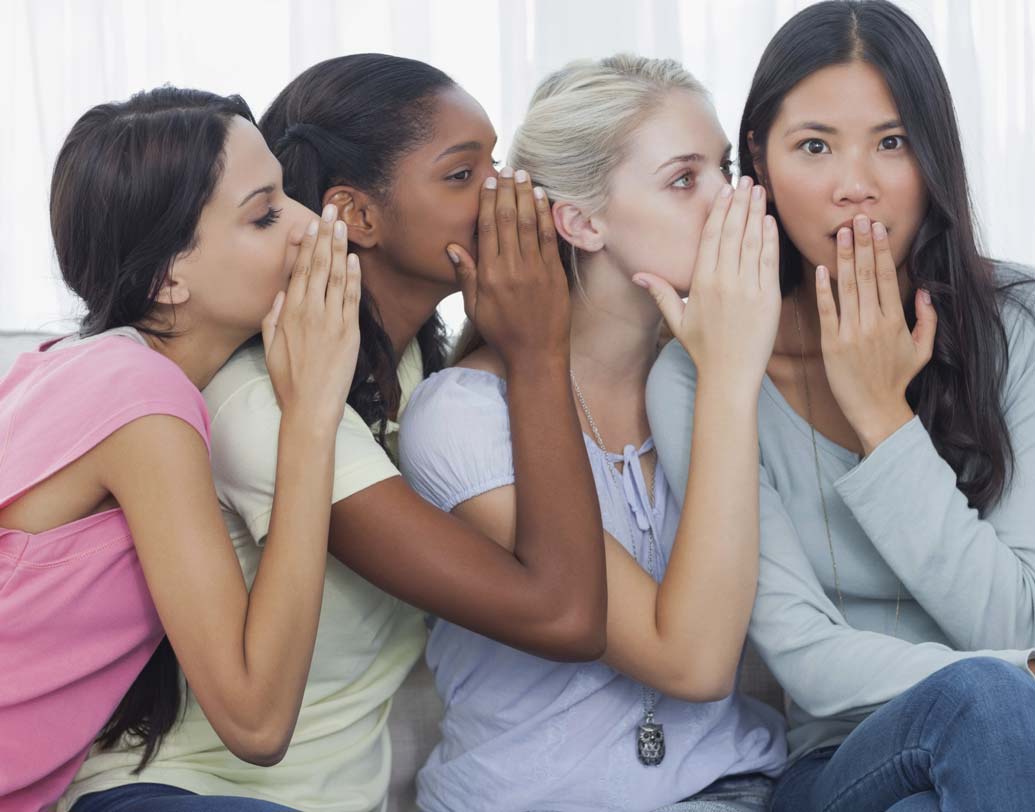 আপনার বন্ধুরা কি খুব গসিপ করে? আপনার পিছনেই কানাঘুষো করছেন আপনারই সহকর্মী? ভুলেও এদের ফাঁদে পা দেবেন না। এই ধরনের মানুষজন চূড়ান্ত নেতিবাচক। যার প্রভাব পড়তে বাধ্য আপনার জীবনে।