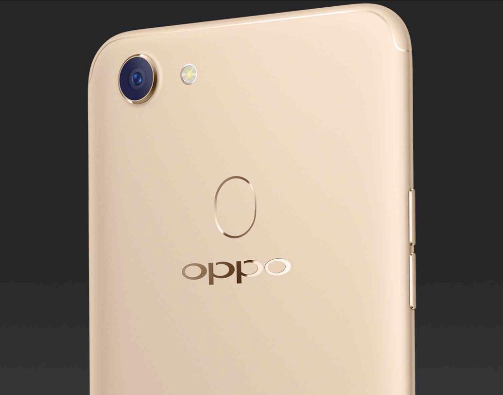 ওপো এফ ৫ –এ রয়েছে ১৬ মেগাপিক্সেল রিয়ার ক্যামেরা ও ২০ মেগাপিক্সেল সেলফি ক্যামেরা।