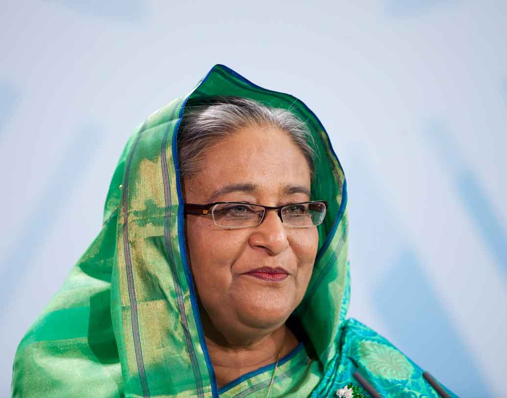 তালিকায় ৩০ নম্বরে রয়েছেন বাংলাদেশের প্রধানমন্ত্রী শেখ হাসিনা। গত বছরের তুলনায় ছয় ধাপ উপরে উঠে এসেছেন তিনি।