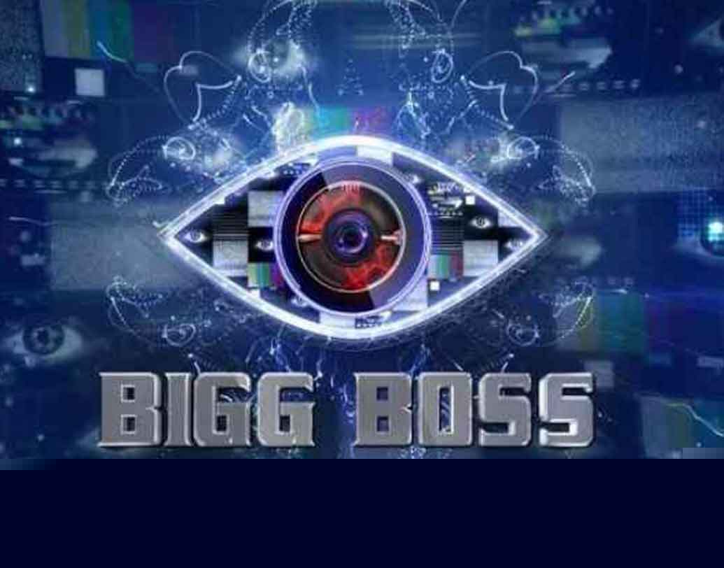 যদি ‘বিগ বস’-এর কোনও প্রতিযোগীর অতীতের ‘ক্রিমিনাল রেকর্ড’ থাকে, তা হলে সকলের সামনে এসে সে কথা জানাতে হয়। এটাই এই শোয়ের নিয়ম।