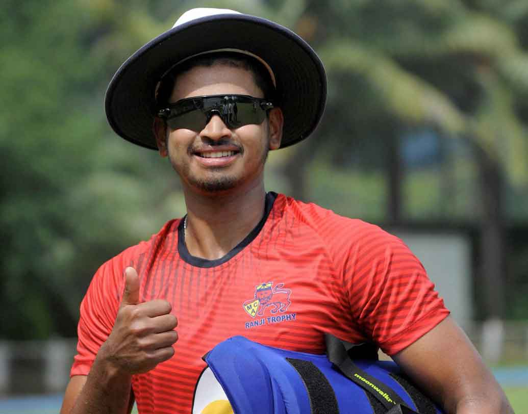 শ্রেয়স আইয়ার: প্রথম টি২০-র মতো রাজকোটে দ্বিতীয় টি২০-তেও শ্রেয়সকে নিয়েই দল সাজাচ্ছে ভারতীয় টিম ম্যানেজমেন্ট।