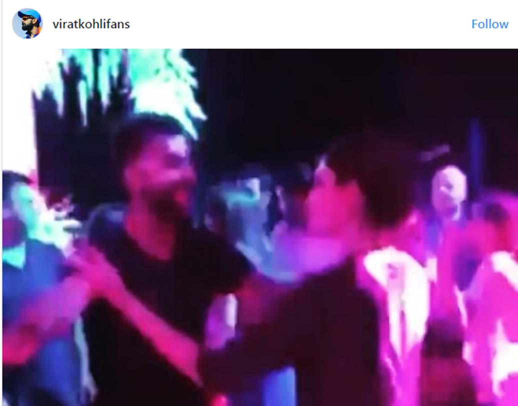 শুধু ক্রিকেটার হিসেবেই নয়, এক জন ডান্সার হিসেবেও বেশ ভাল বিরাট। কখনও গেলের সঙ্গে, তো কখনও কোনও বন্ধুর বিয়েতে, কোহালির নাচের সাক্ষী থেকেছেন কোহালি ভক্তরা।