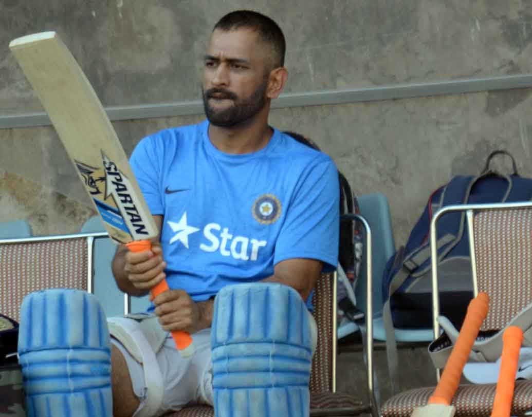 বিপক্ষ ওয়েস্ট ইন্ডিজ, কিংস্টোন, ২০১৭: ১ রান করে আউট হন ভারতের বিশ্বকাপ জয়ী অধিনায়ক।