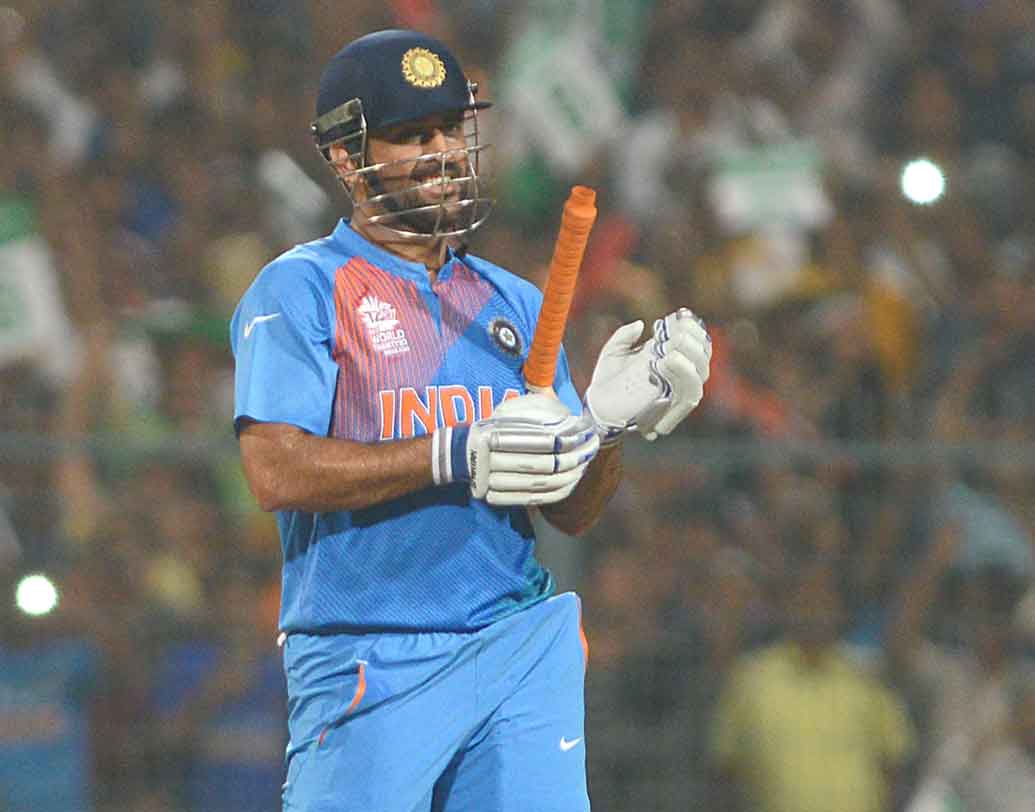 বিপক্ষ শ্রীলঙ্কা, কলম্বো, ২০১৭: মাত্র ১ বল খেলারই সুযোগ পেয়েছিলেন ধোনি। করেছিলেন ১ রান।