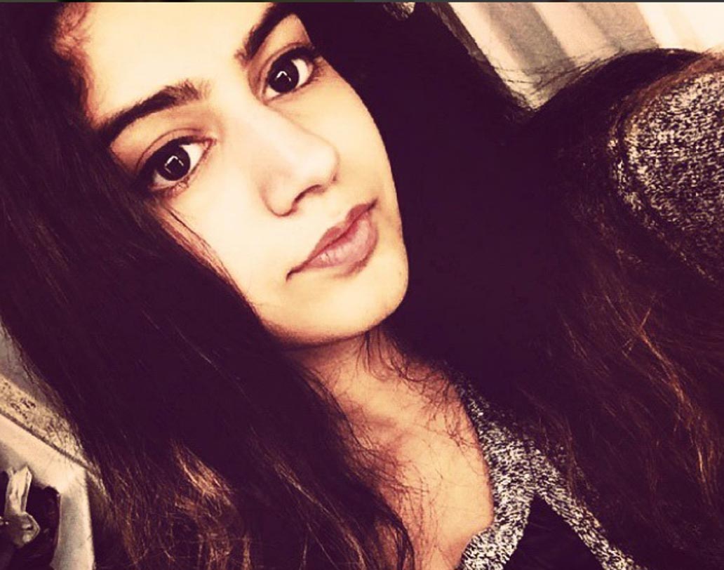 শ্রীদেবী বরাবরই দুই মেয়ে খুশি ও জাহ্নবীকে নিয়ে তাঁর বিভিন্ন অভিজ্ঞতা শেয়ার করেন। বড় মেয়ে জাহ্নবীর জন্মদিনে যেমন সোশ্যাল ওয়ালে তাঁর ছবি পোস্ট করে উইশ করেছিলেন, ছোট মেয়ের ক্ষেত্রেও তেমনটাই করলেন।