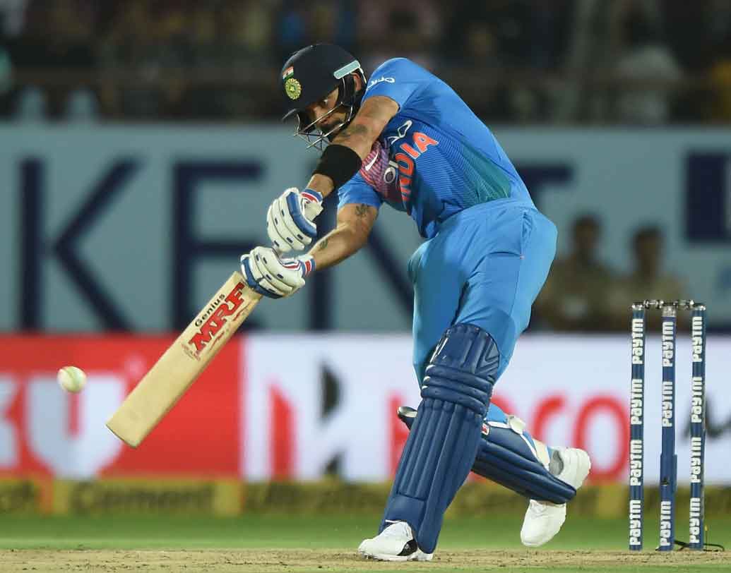 বিরাট কোহালি: তিন নম্বরে অবশ্যই থাকছেন ক্যাপ্টেন কোহালি।