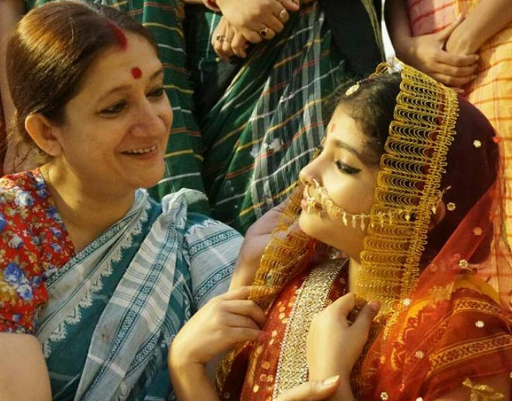 এই নাটকে হিয়া ছাড়াও বিশেষ ভূমিকায় রয়েছেন স্বাগতা মুখোপাধ্যায়।